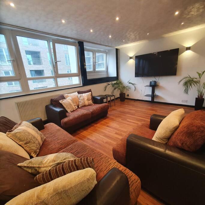 3beds Family Friendly In With Good Transport Links * London