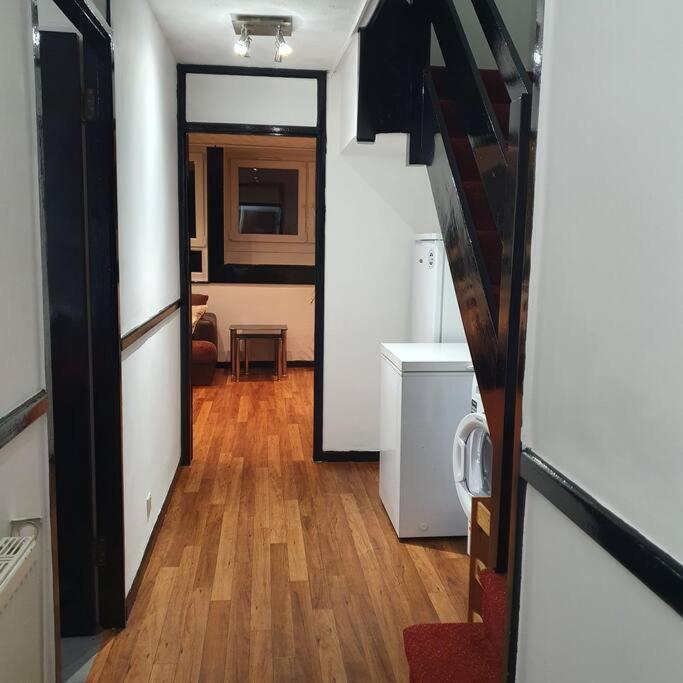 3beds Family Friendly In With Good Transport Links *